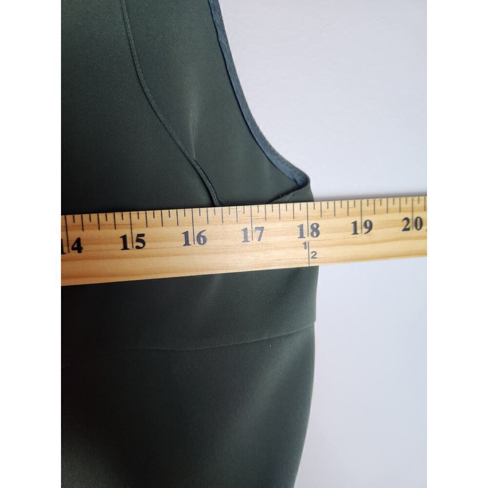 Akris Punto Laser-Cut Chained Crepe Tank Top Sz 10 dark green designer Career - Picture 9 of 10
